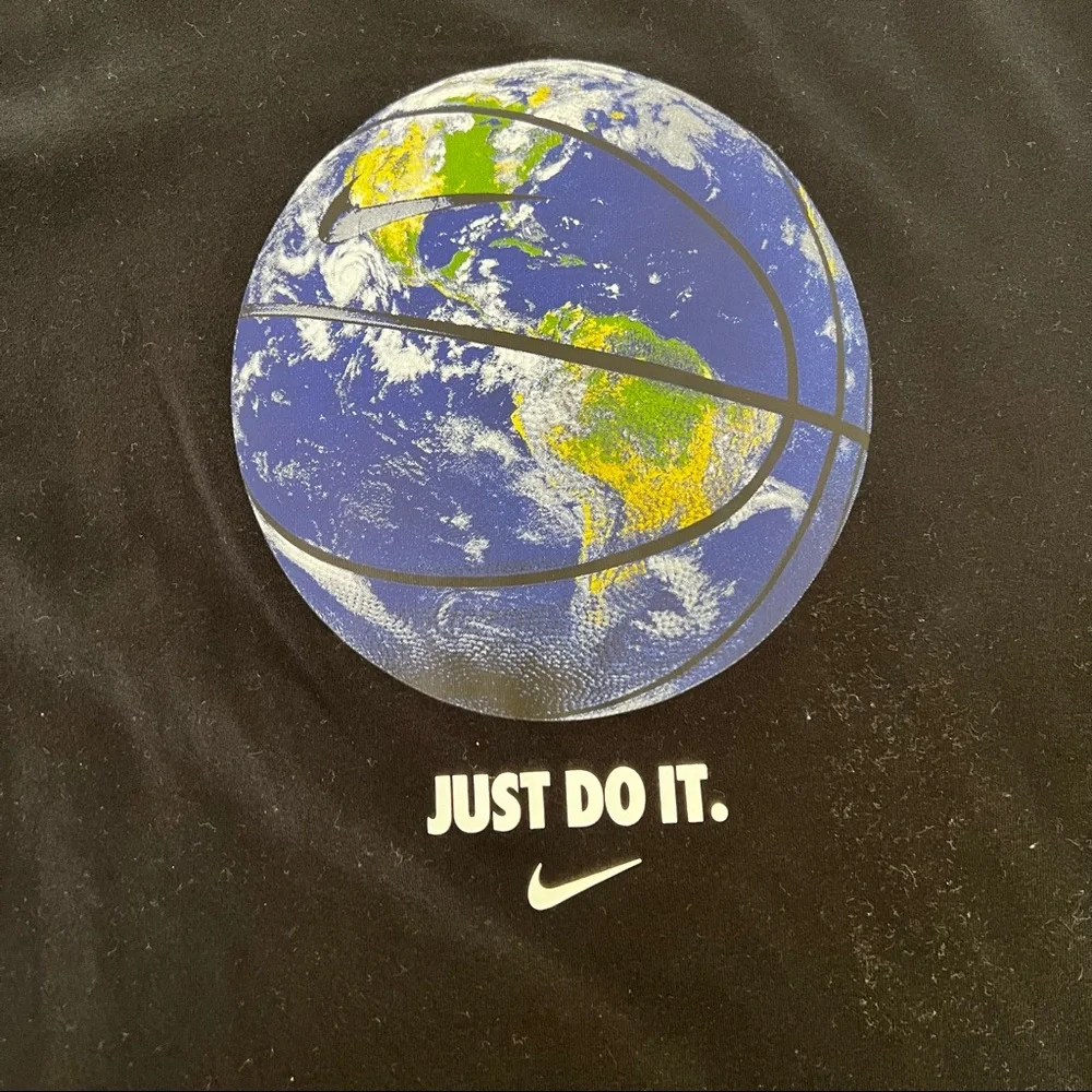Nike Classic Tee - Picture 2 of 3